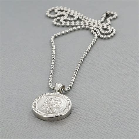 pendentif homme versace|Men's Luxury & Designer Necklaces .